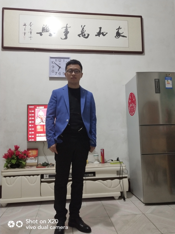 孤独的狼的第一张照片--济宁闪婚服务中心